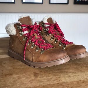 Sorel Ainsley Boot size 9 cognac red